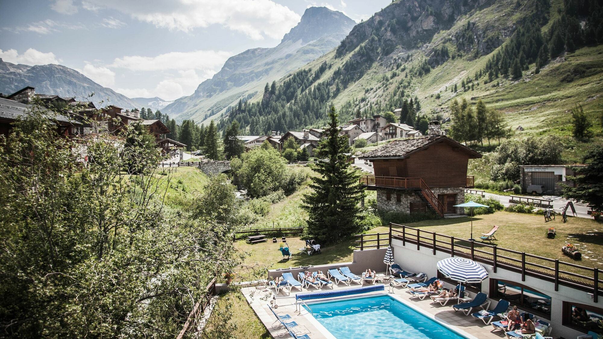 Hotel Altitude Val-d'Isere Exterior photo